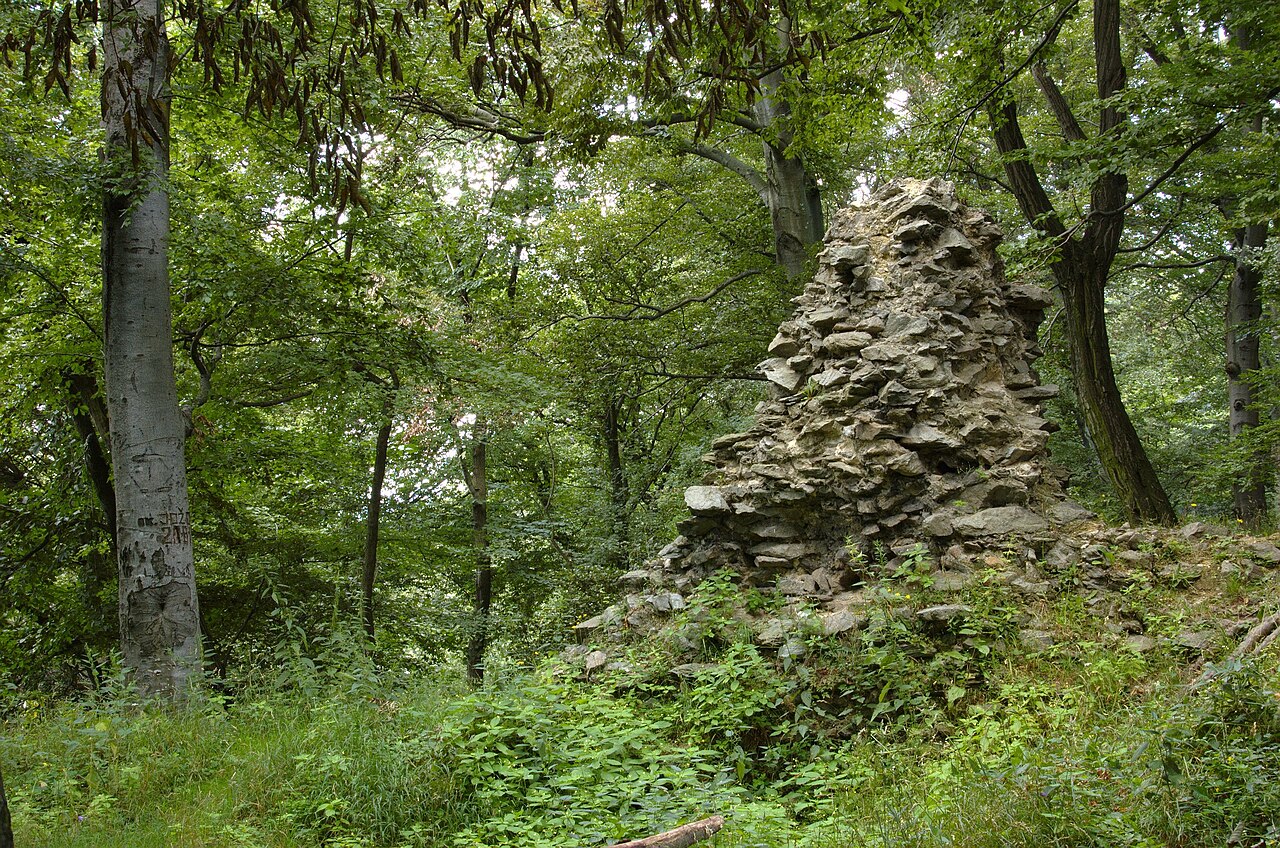 Dračí hrádok — Slovakia castle