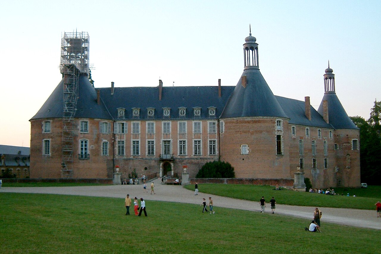 Castle of Saint-Fargeau — France castle