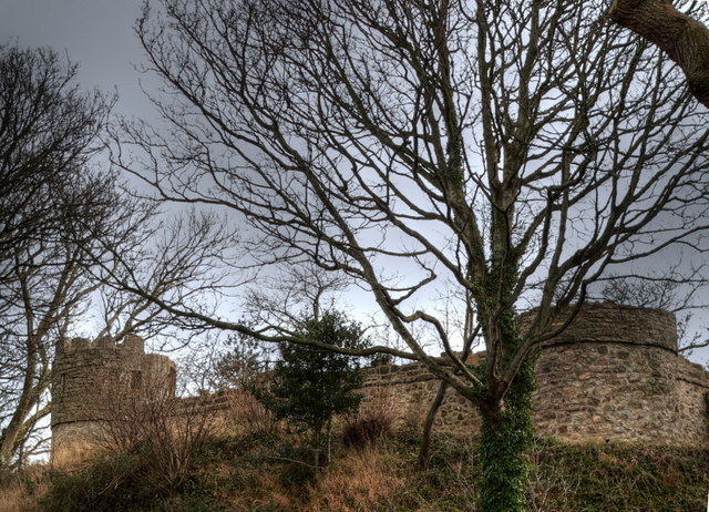Castell Aberlleiniog — United Kingdom of Great Britain and Northern Ireland castle