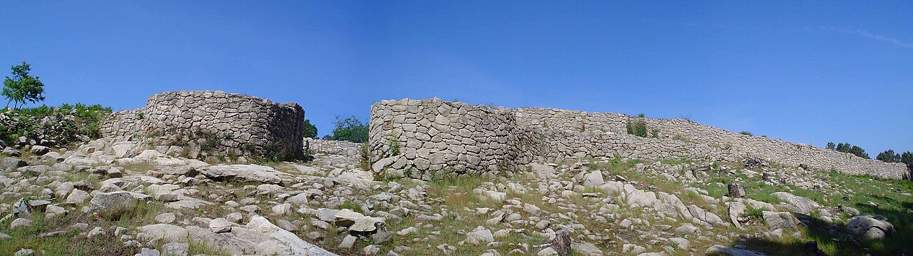 Castro of San Cibrao de Las — Spain castle