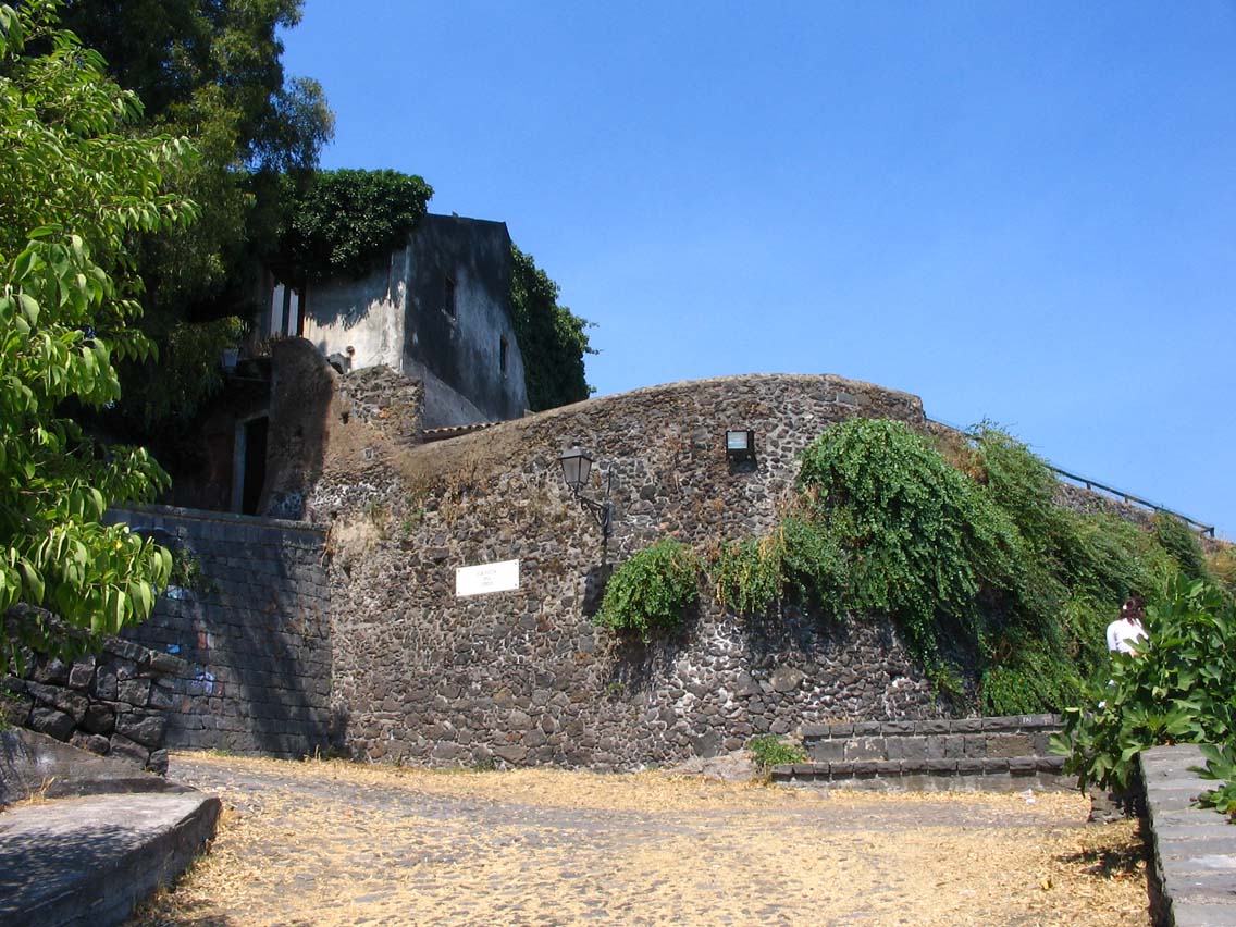 Fortezza del Tocco — Italy castle