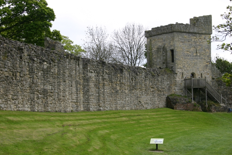 Pickering Castle — United Kingdom of Great Britain and Northern Ireland castle