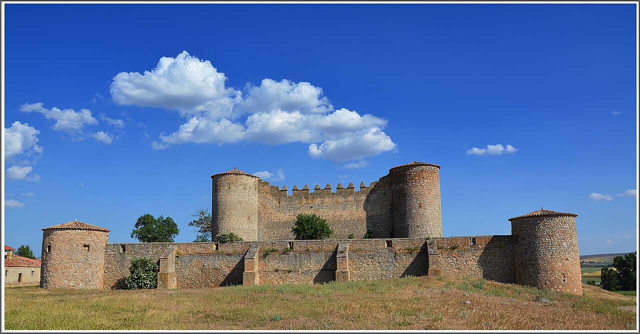 Almenar Castle — Spain castle