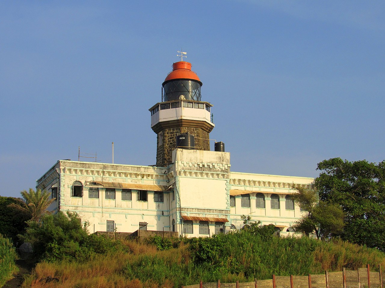 Khānderi Island — India castle