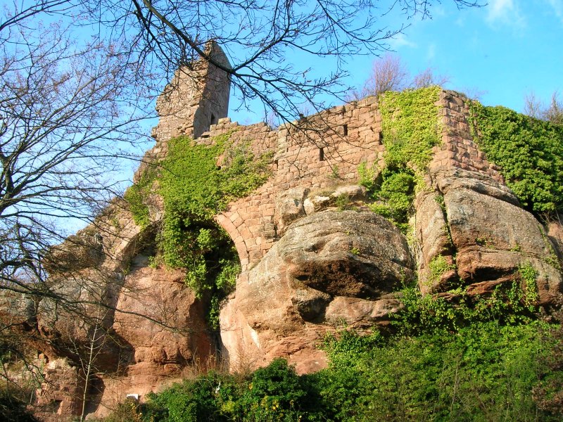 Guirbaden Castle — France castle