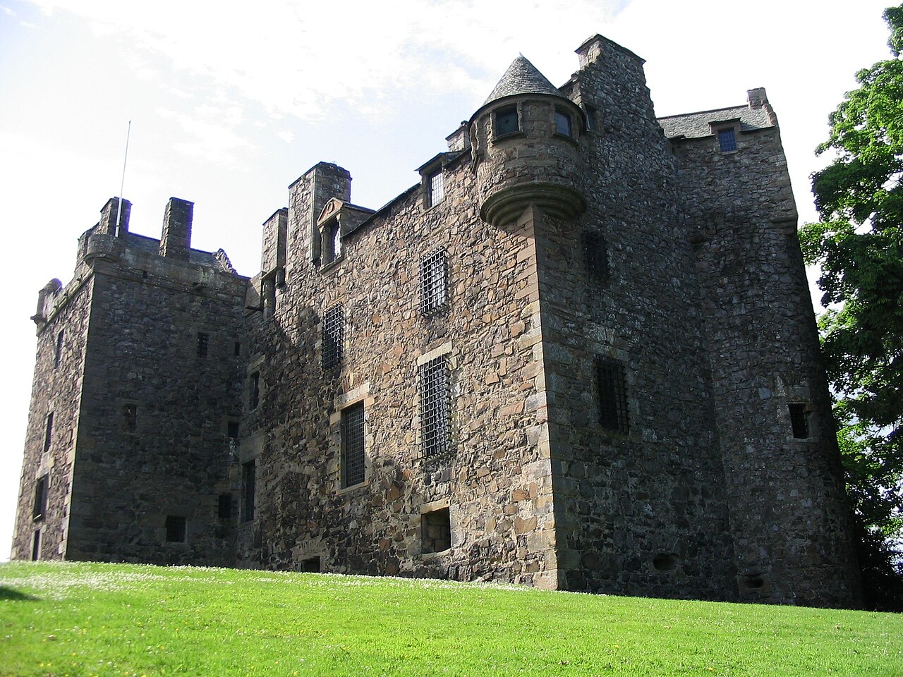 Elcho Castle — United Kingdom of Great Britain and Northern Ireland castle