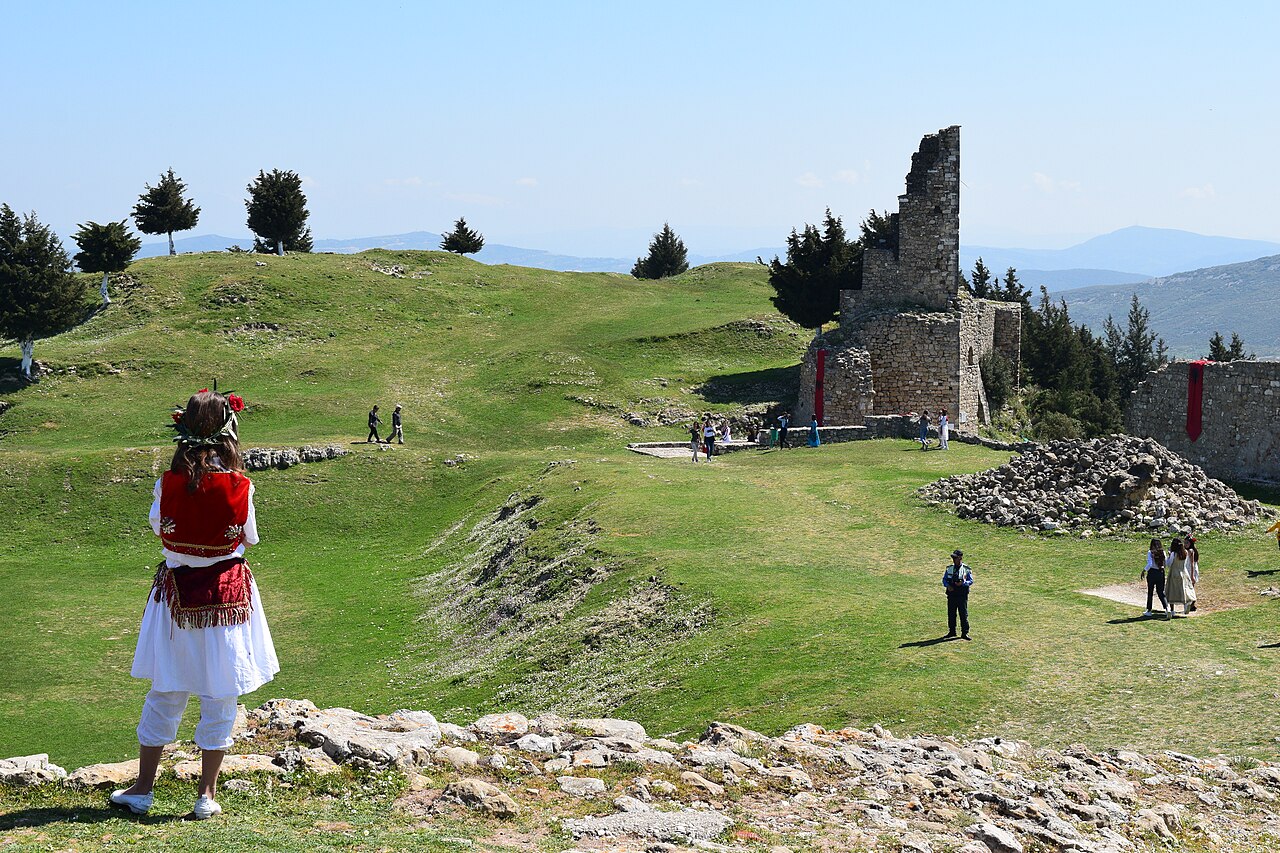 Kaninë Castle — Albania castle