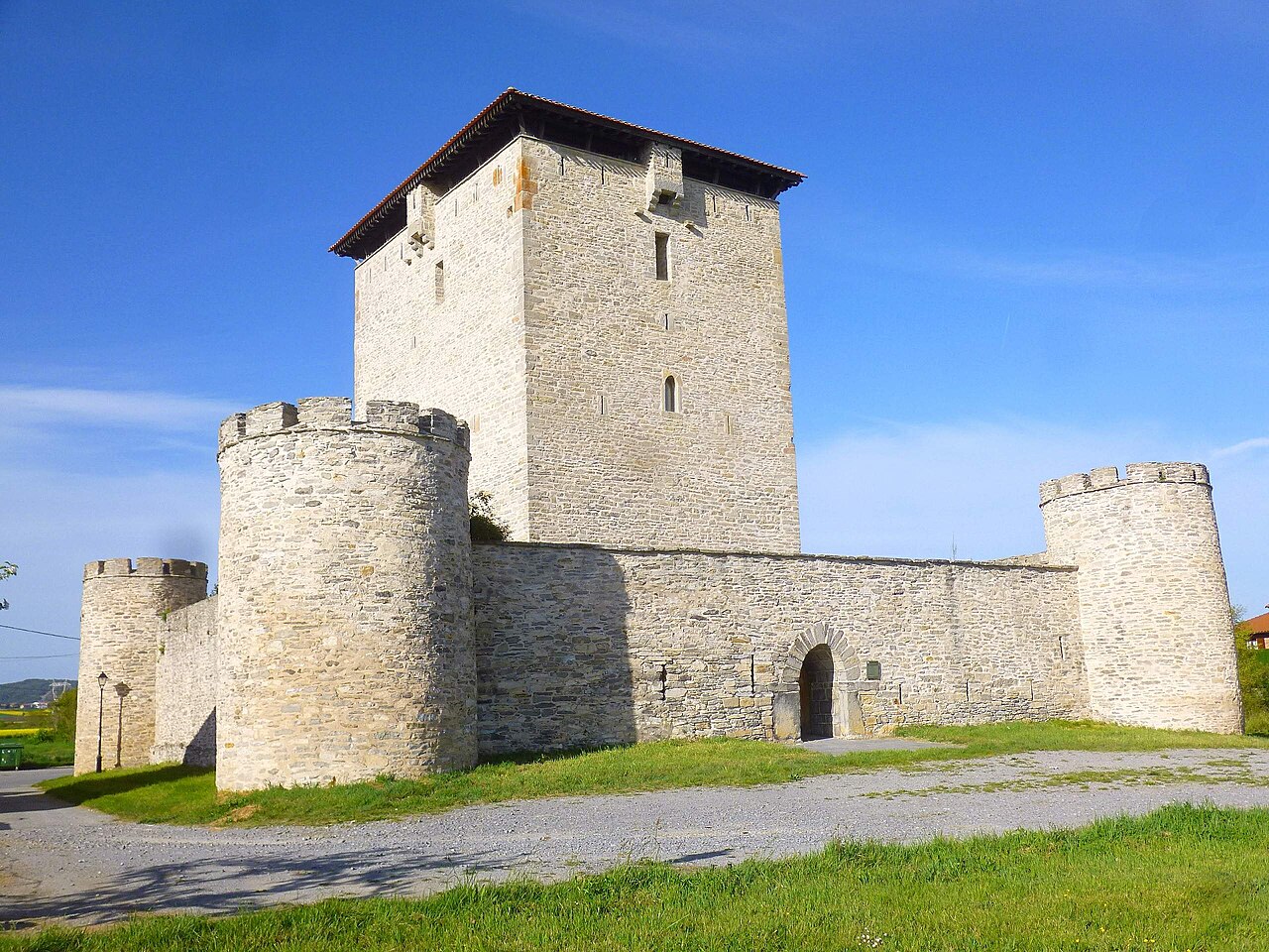 Tower of Mendoza — Spain castle