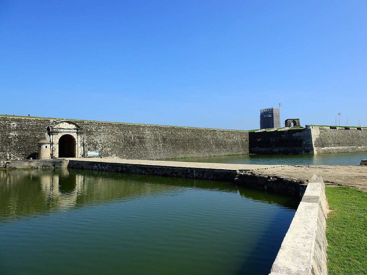 Jaffna Fort — Sri Lanka castle