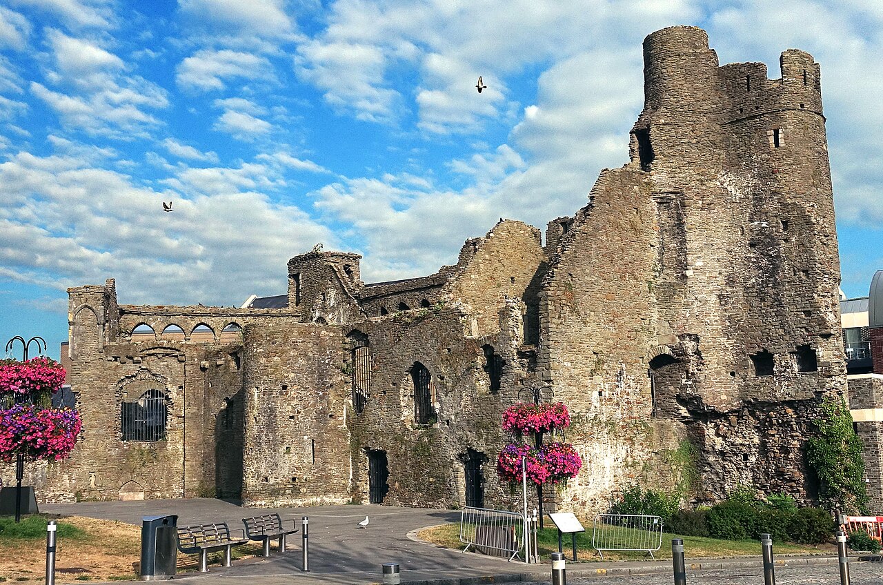 Swansea Castle — United Kingdom of Great Britain and Northern Ireland castle