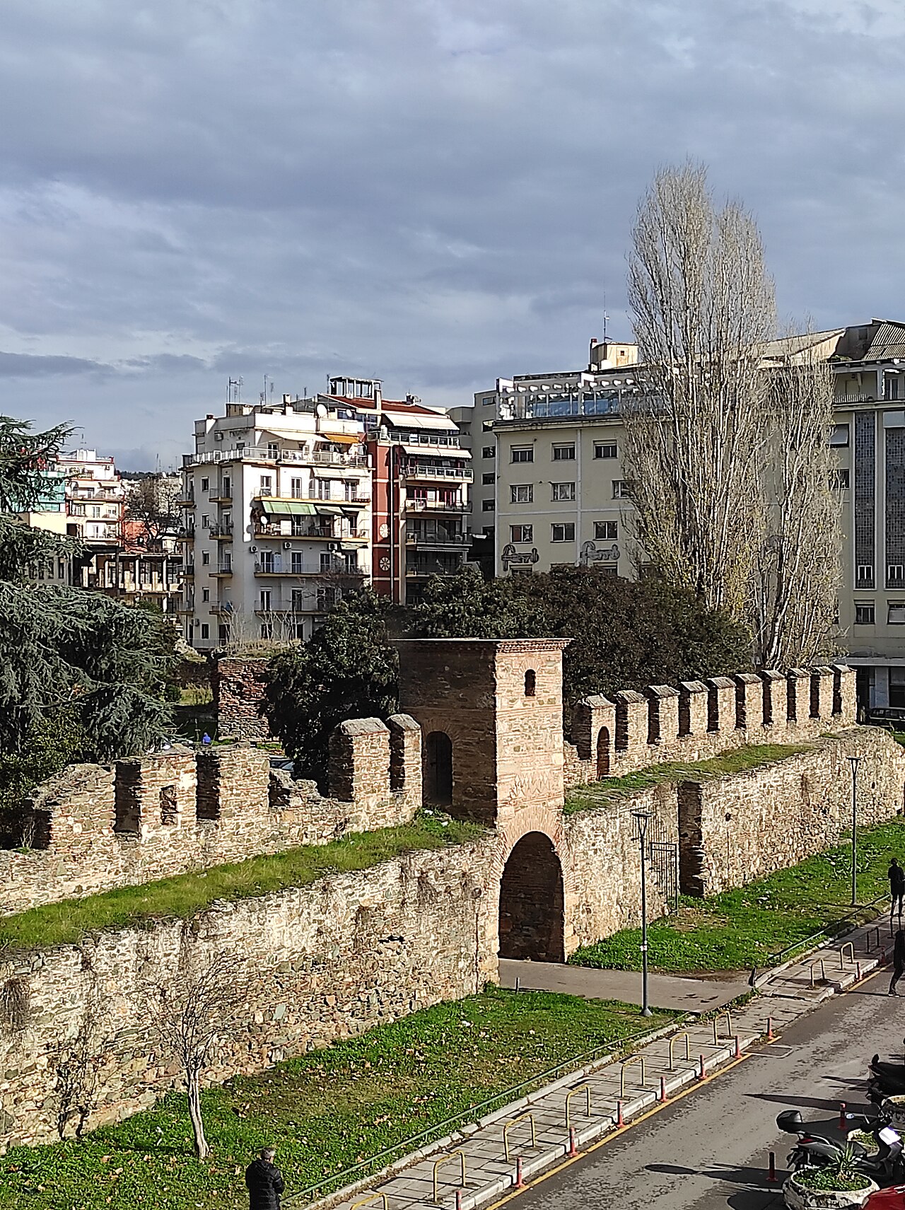 Fortress of Vardari — Greece castle