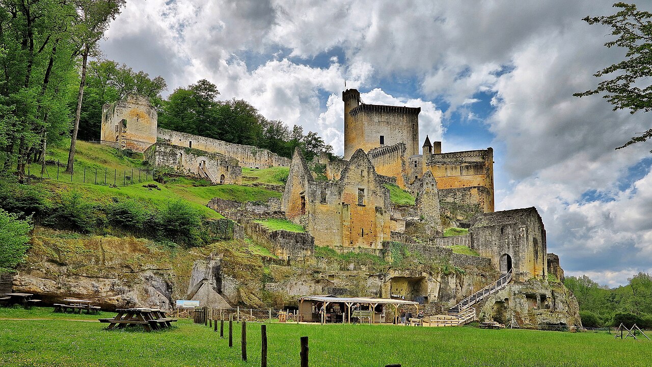 Commarque Castle — France castle