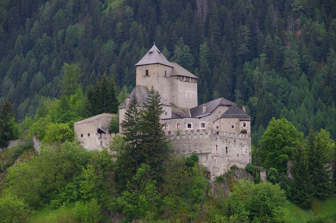 Reifenstein Castle — Italy castle