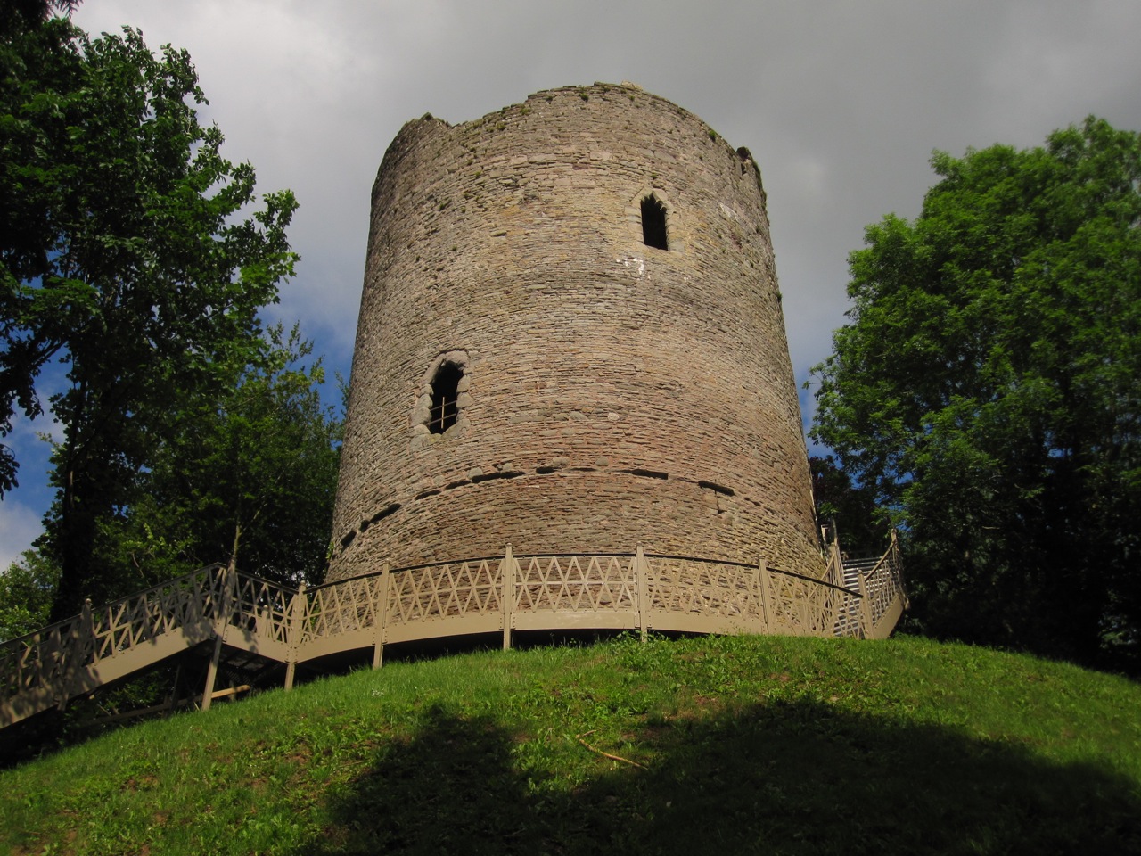 Bronllys Castle — United Kingdom of Great Britain and Northern Ireland castle