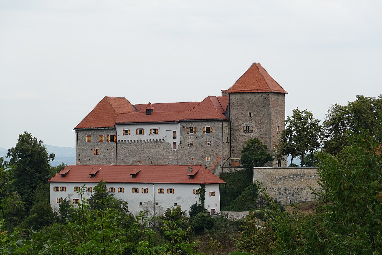 Podsreda Castle — Slovenia castle