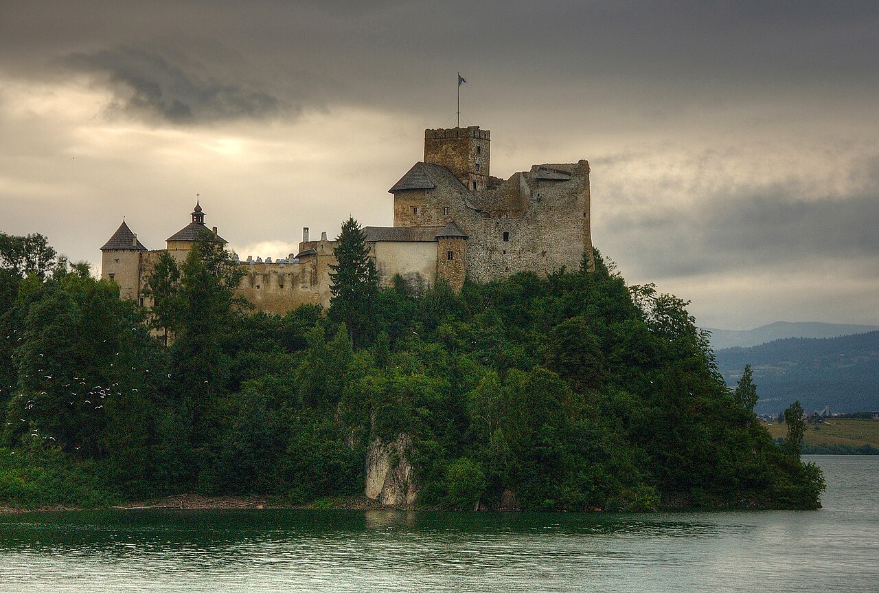 Niedzica — Poland castle
