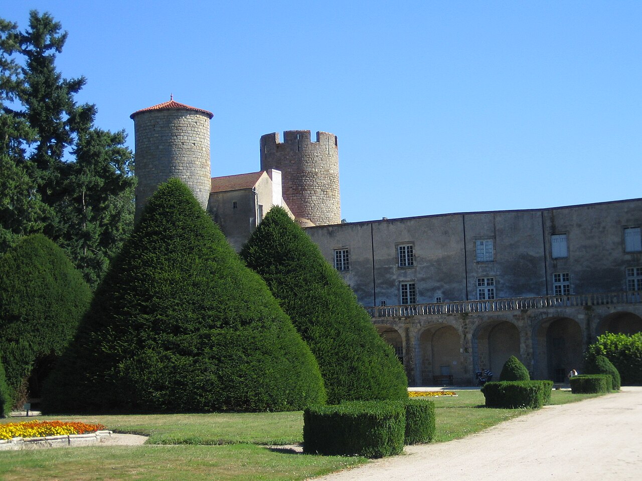 Château de Ravel — France castle