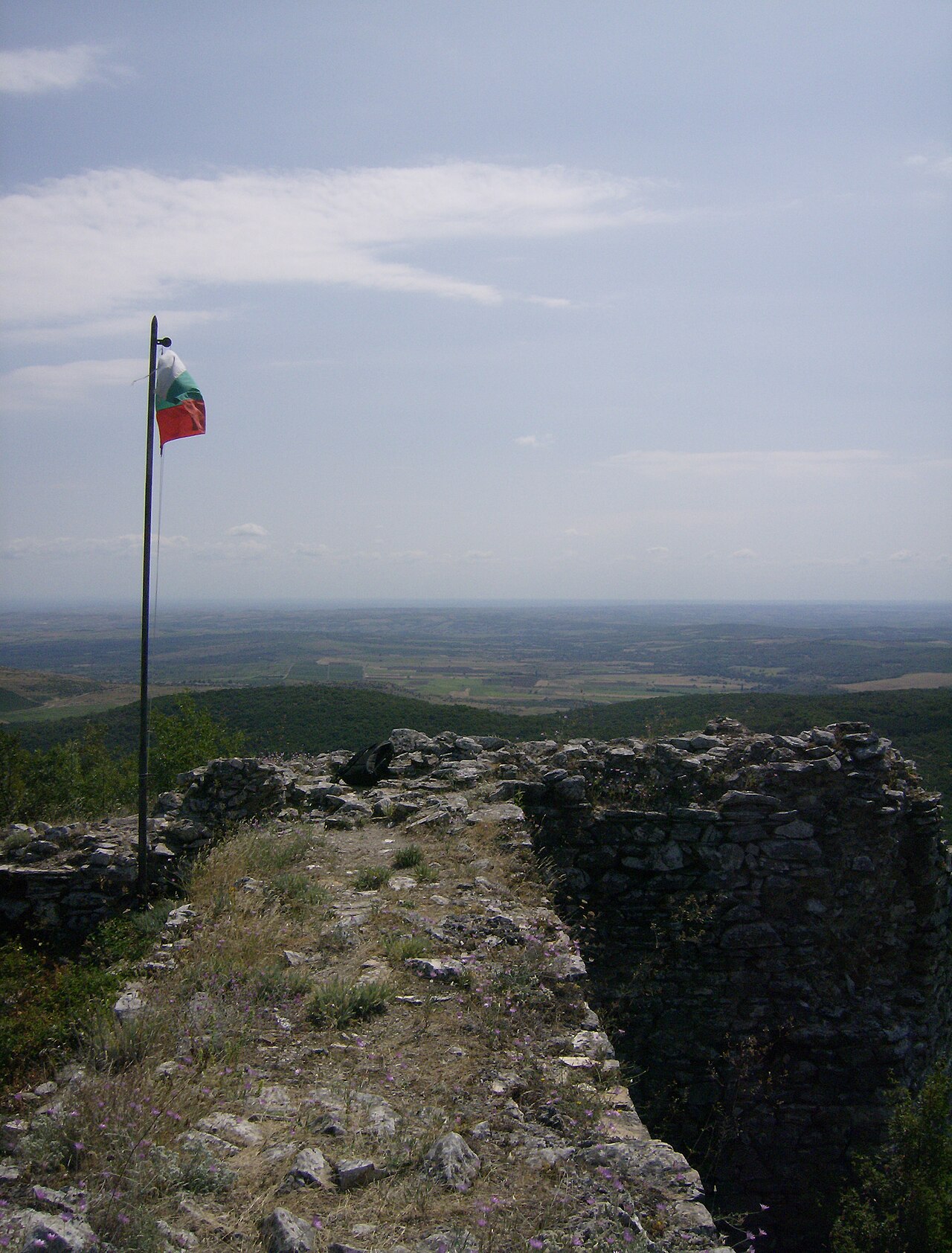 Lyutitsa — Bulgaria castle