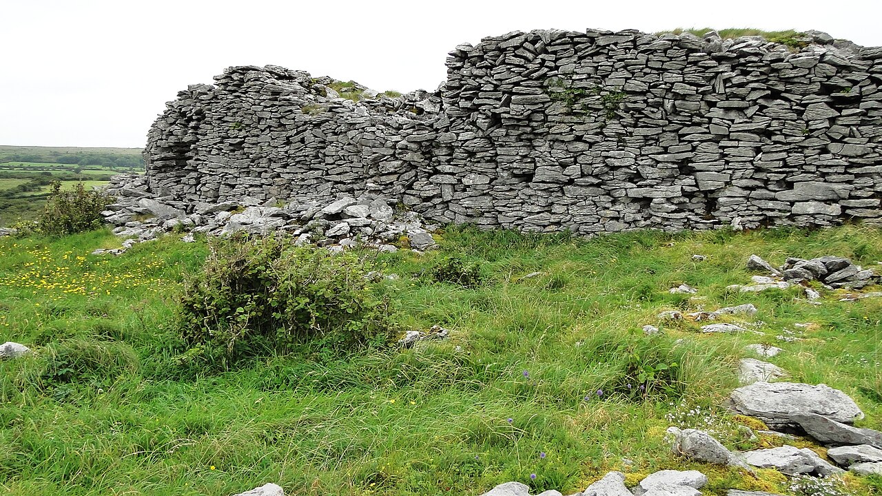 Cahercommaun — Ireland castle