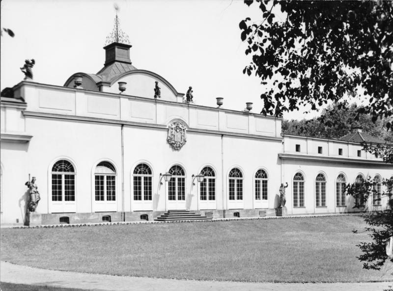 Monbijou Palace — Germany castle