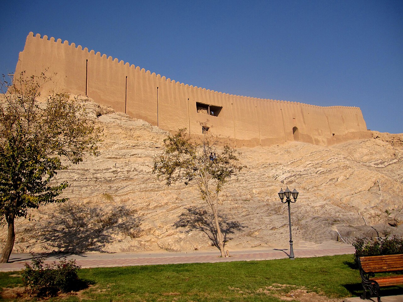 Ray Castle — Iran (Islamic Republic of) castle