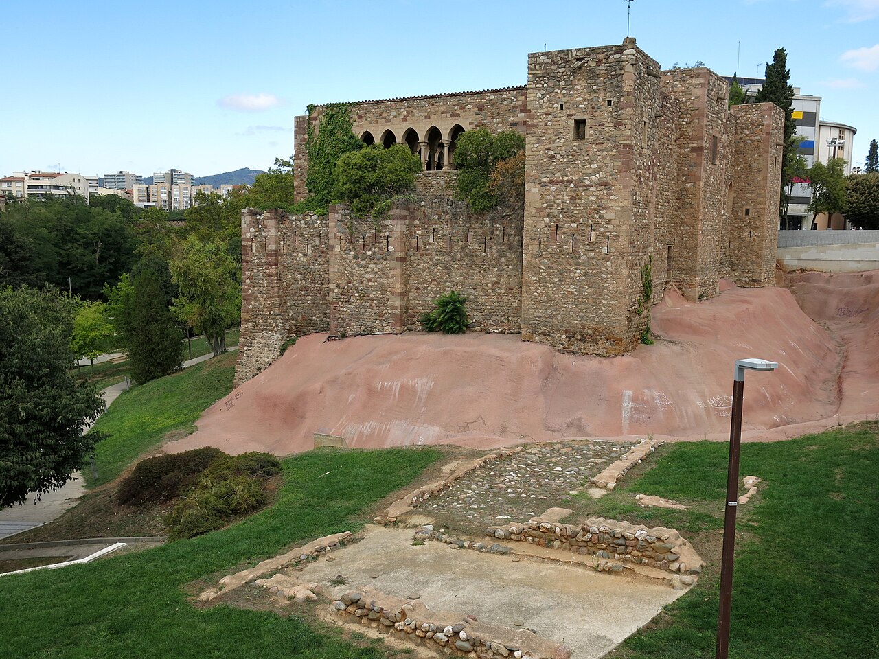 Castell cartoixa de Vallparadís — Spain castle
