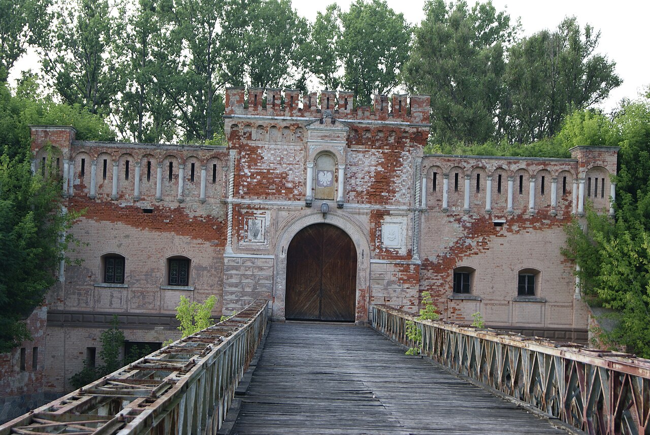Dęblin Fortress — Poland castle