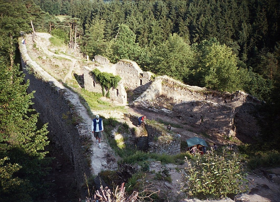 Dívčí kámen — Czechia castle