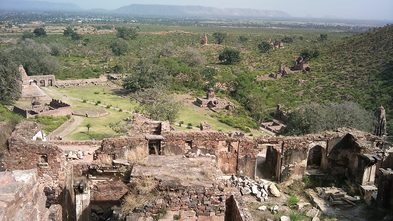 Bhangarh Fort — India castle