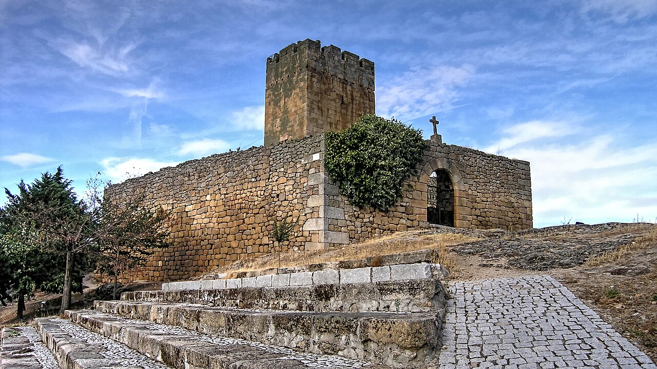 Longroiva Castle — Portugal castle