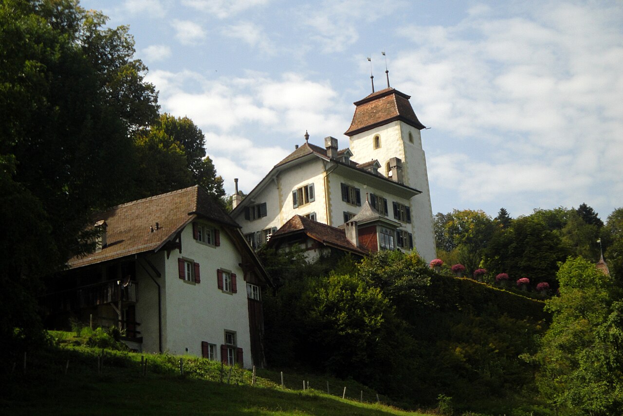 Rümligen Castle — Switzerland castle