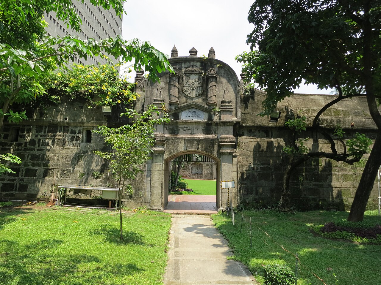 Fort San Antonio Abad — Philippines castle
