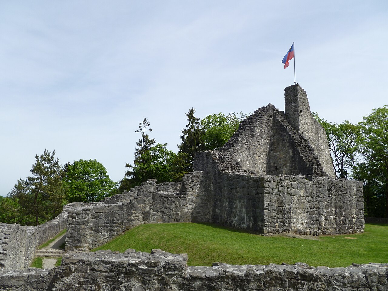 Obere Burg — Liechtenstein castle