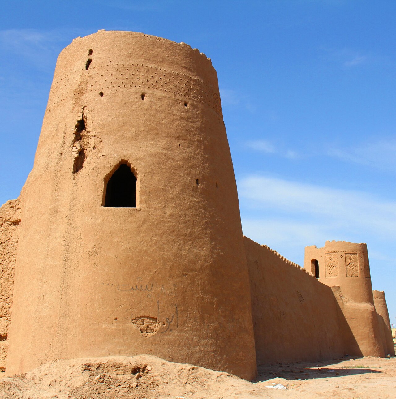 Adobe Castle — Iran (Islamic Republic of) castle