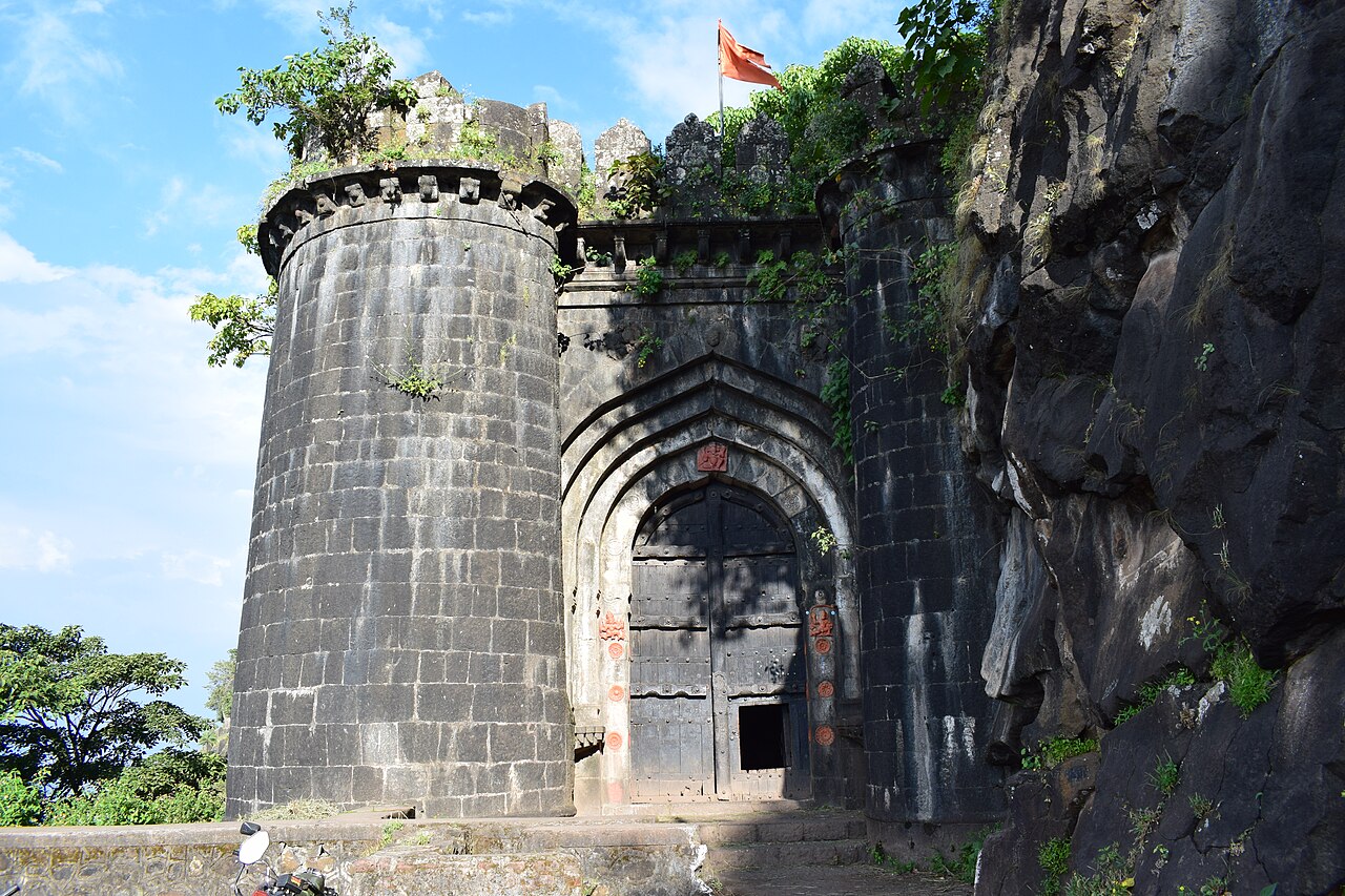 Ajinkyatara Fort — India castle