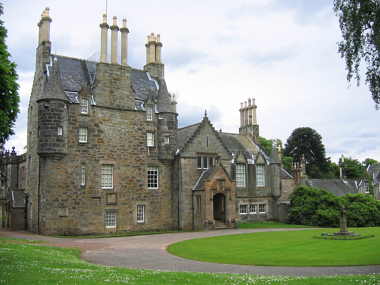 Lauriston Castle — United Kingdom of Great Britain and Northern Ireland castle