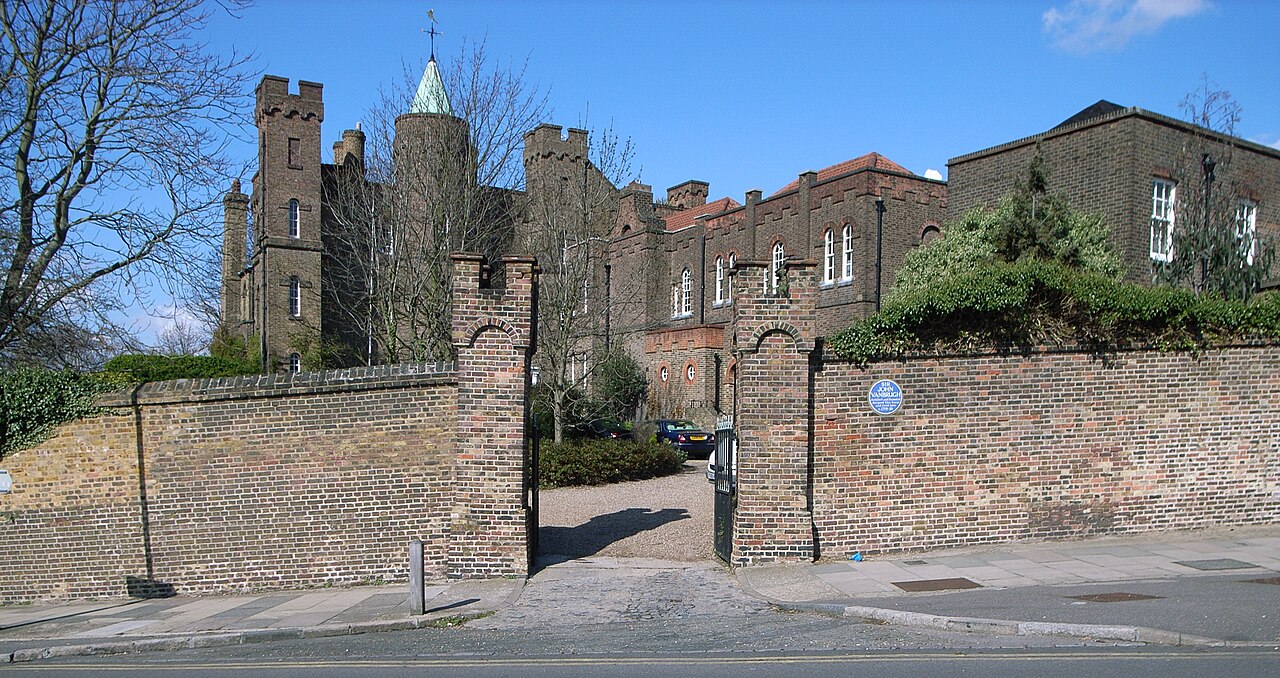 Vanbrugh Castle — United Kingdom of Great Britain and Northern Ireland castle