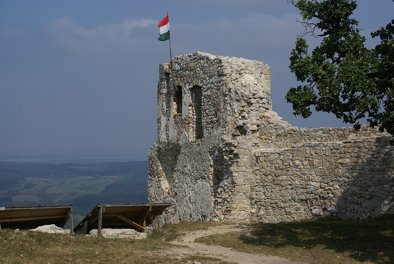 Rezi Castle — Hungary castle