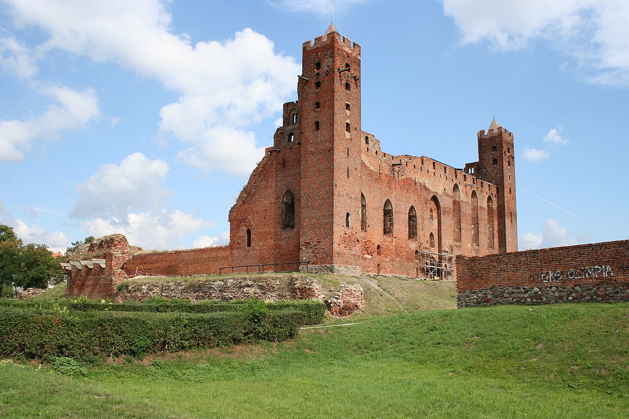 Radzyń Chełmiński Castle — Poland castle