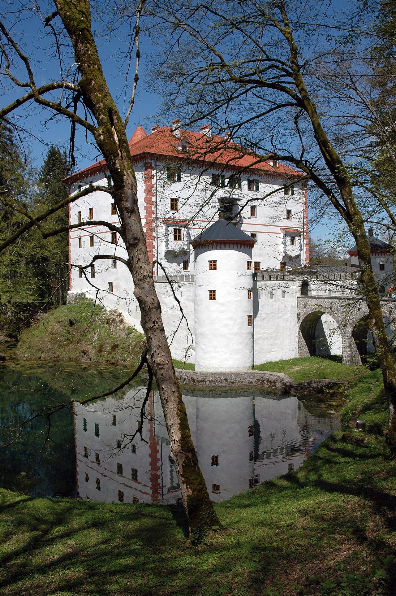 Snežnik — Slovenia castle