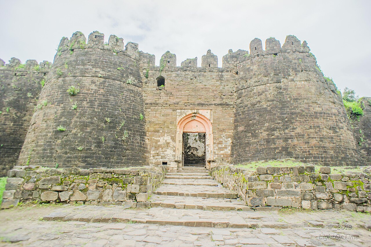 Daulatabad Fort — India castle