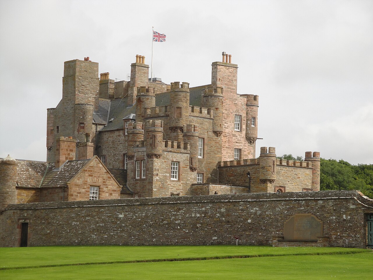 Castle of Mey — United Kingdom of Great Britain and Northern Ireland castle