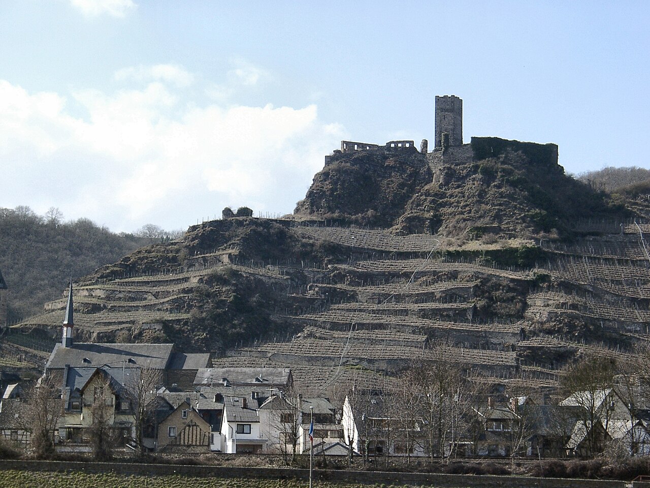 Niederburg Castle — Germany castle