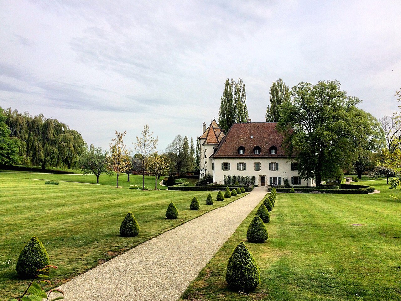 Chateau de Tournay — Switzerland castle