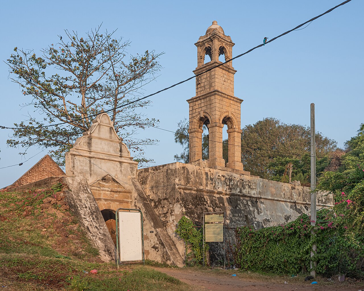 Negombo Fort — Sri Lanka castle
