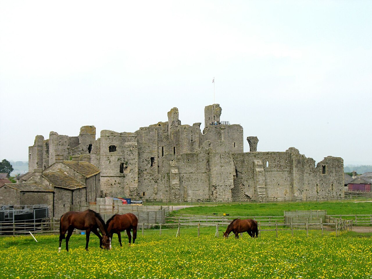 Middleham Castle — United Kingdom of Great Britain and Northern Ireland castle
