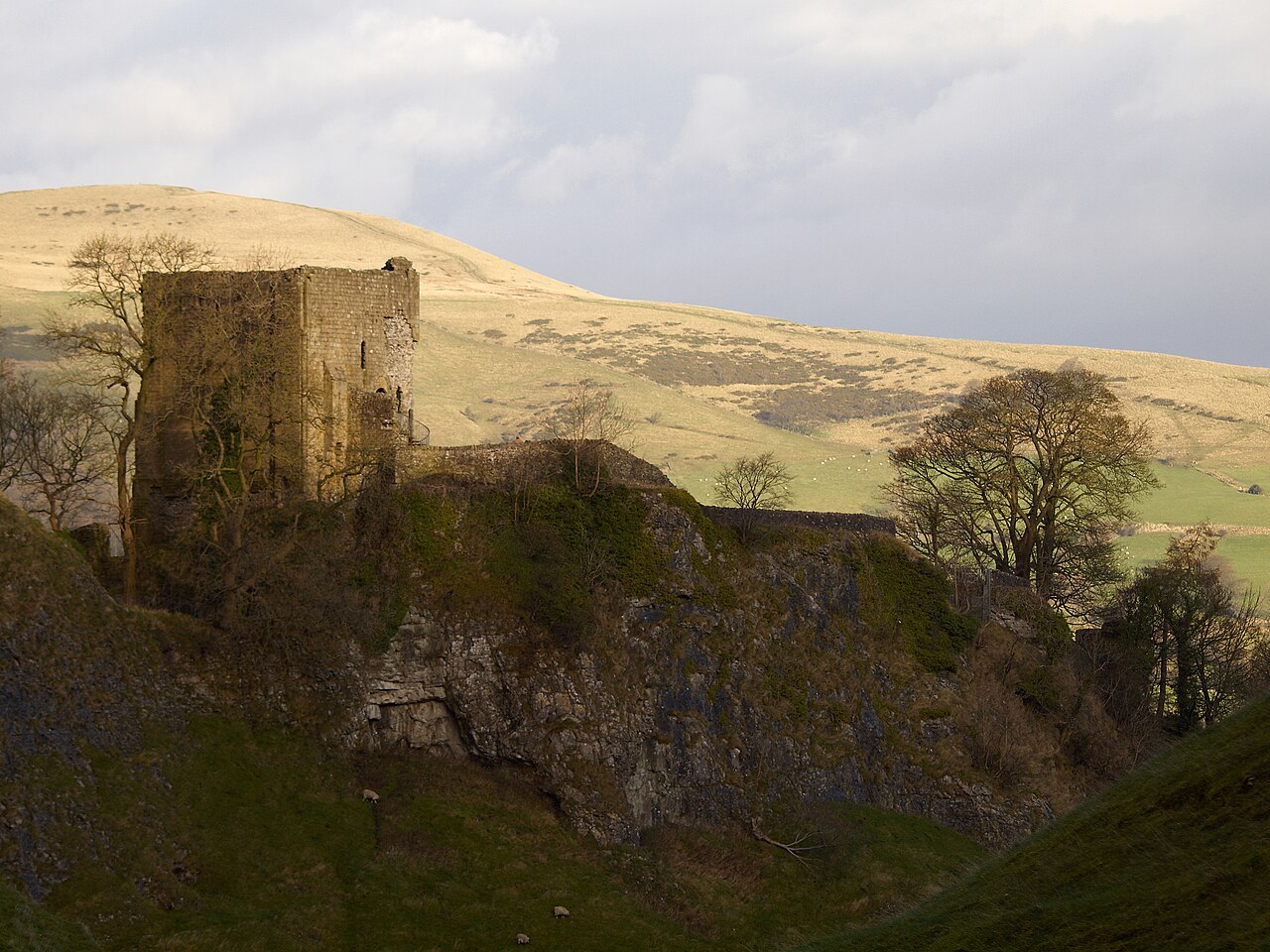Peveril Castle — United Kingdom of Great Britain and Northern Ireland castle