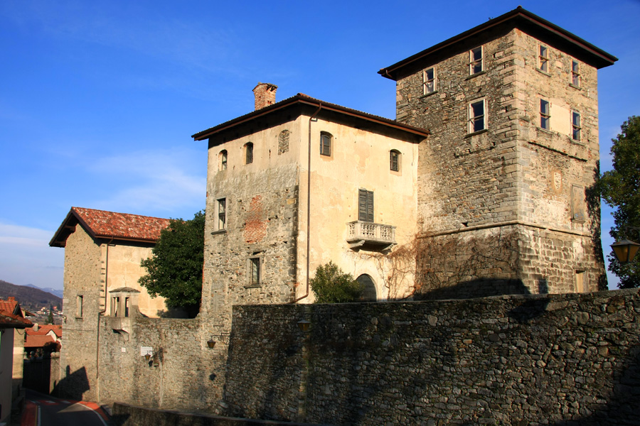 Massino Visconti Castle — Italy castle