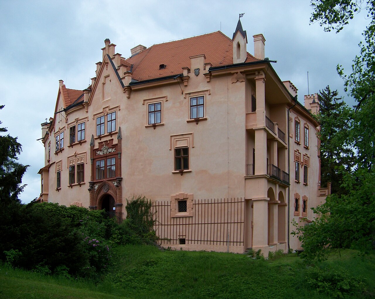 Vrchotovy Janovice Chateau — Czechia castle
