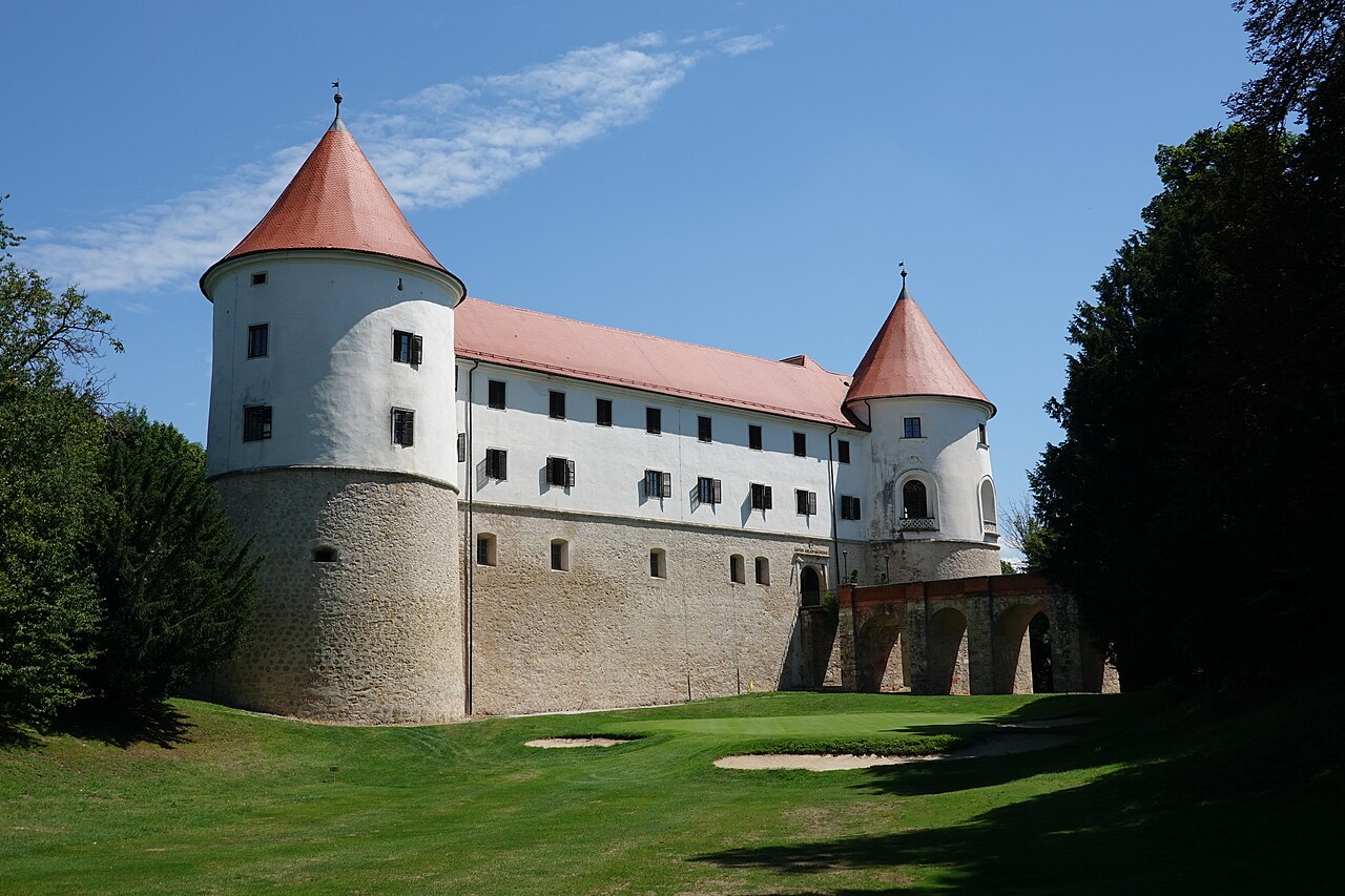 Mokrice Castle — Slovenia castle